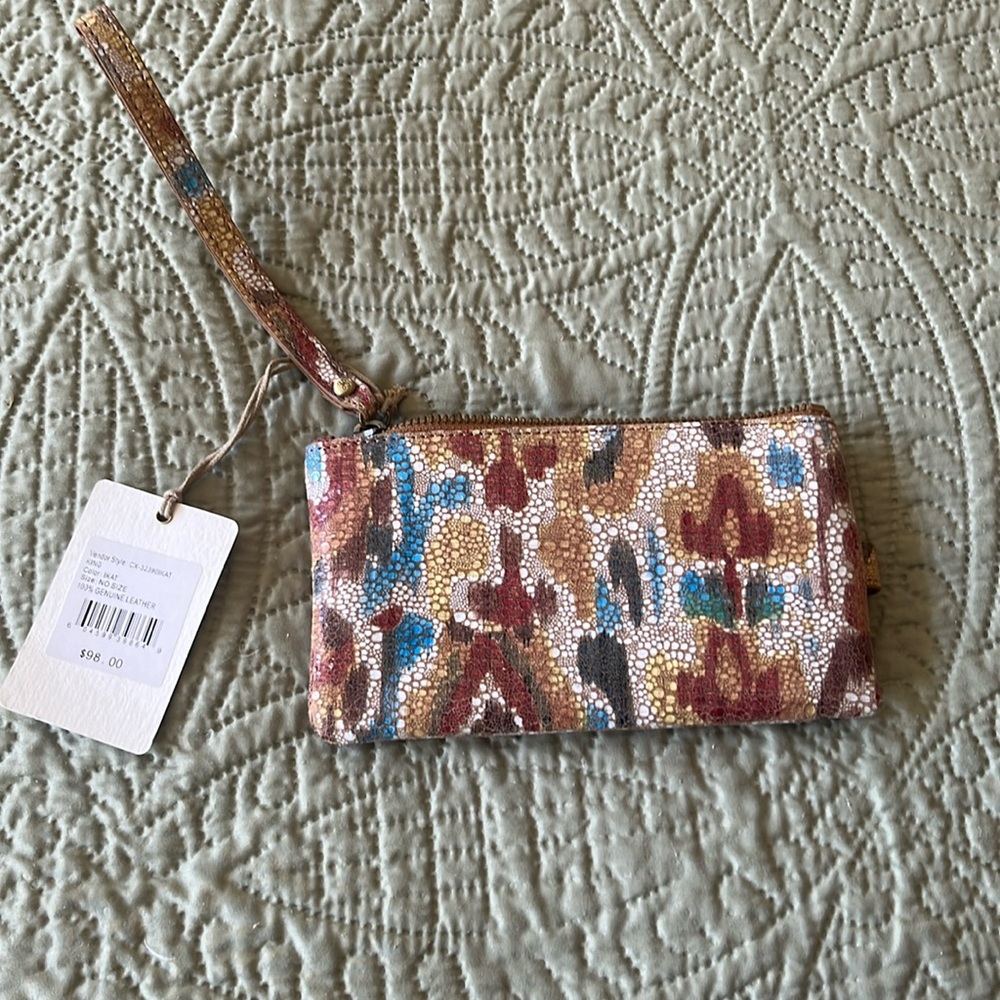 NWT Hobo King Leather Wristlet - Ikat
